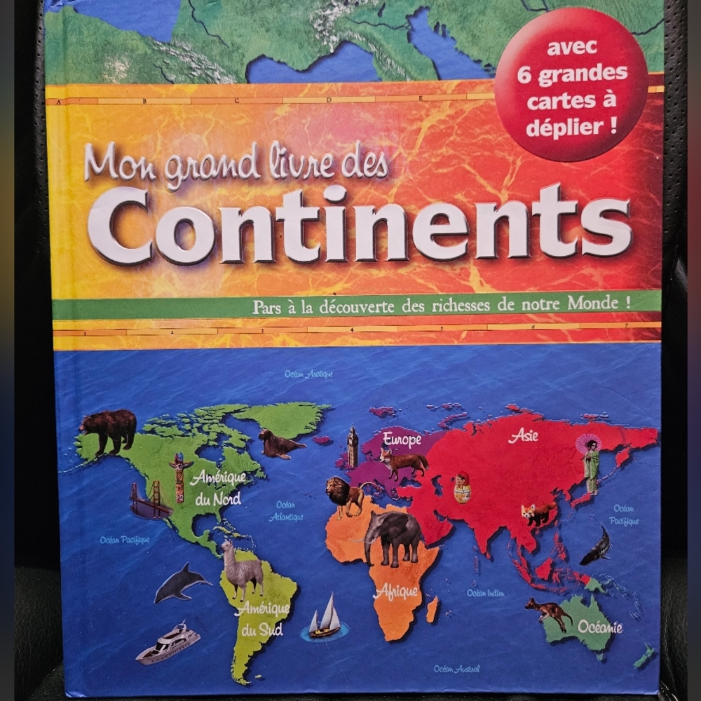 Colorful World‎ Map Book FRENCH